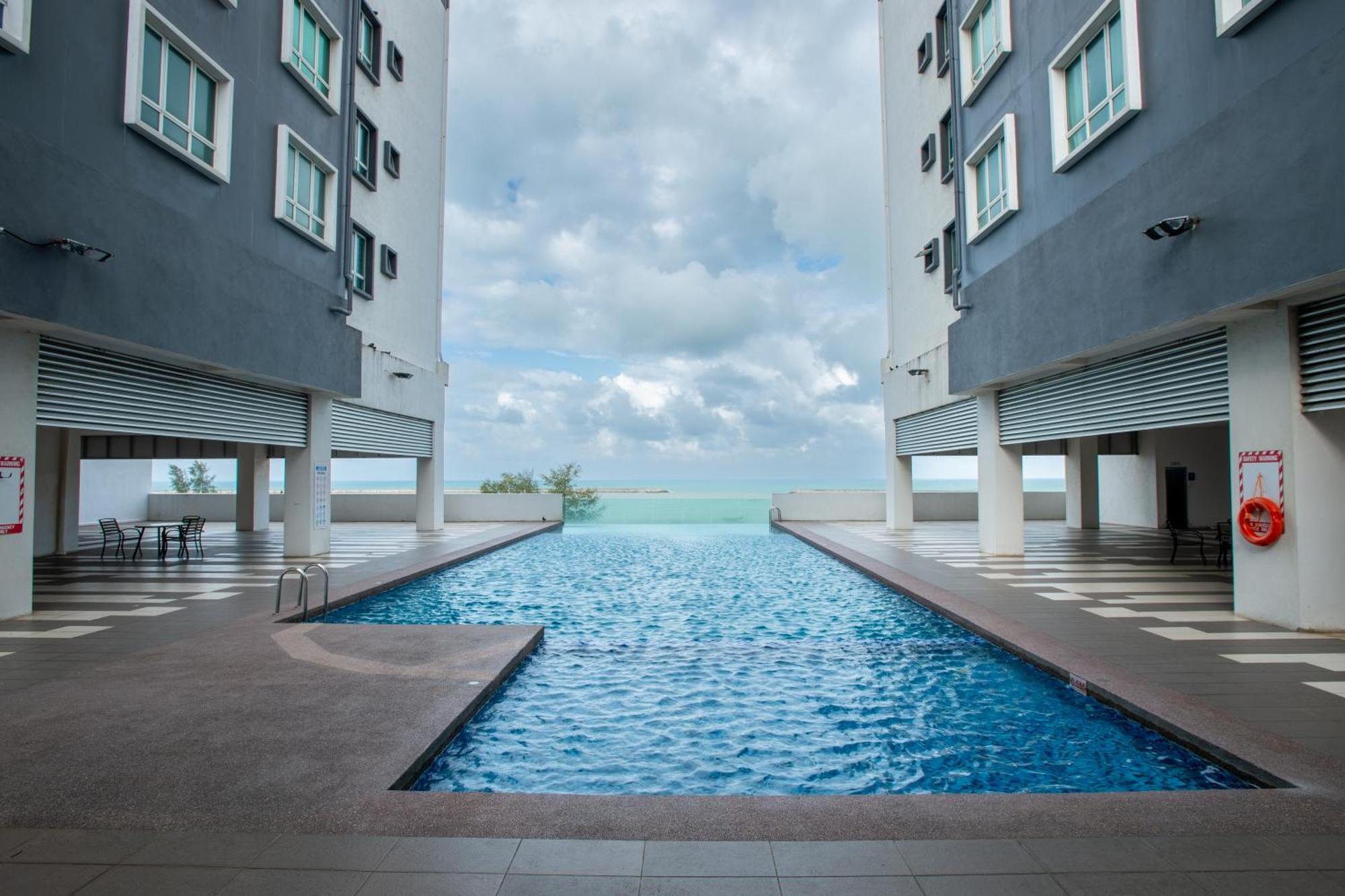 Infinity Sea View Pool Beach View 3Rooms 2Parkings Kuala Terengganu Exterior photo