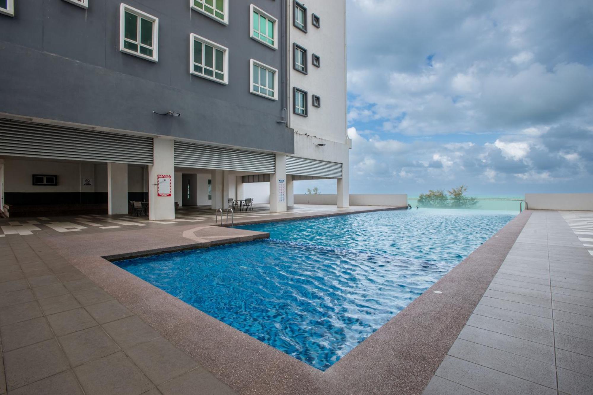 Infinity Sea View Pool Beach View 3Rooms 2Parkings Kuala Terengganu Exterior photo